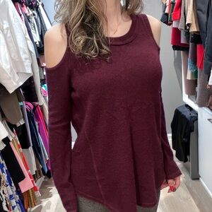 Bloomingdale’s Aqua Cashmere Burgundy open Shoulder Sweater Small